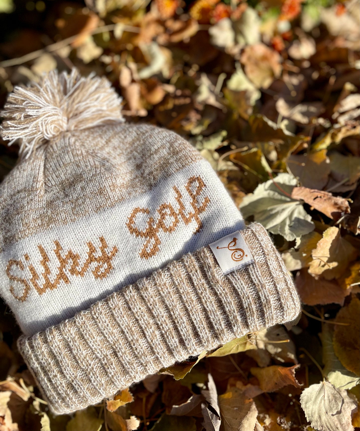 SILKY GOLF BEANIE